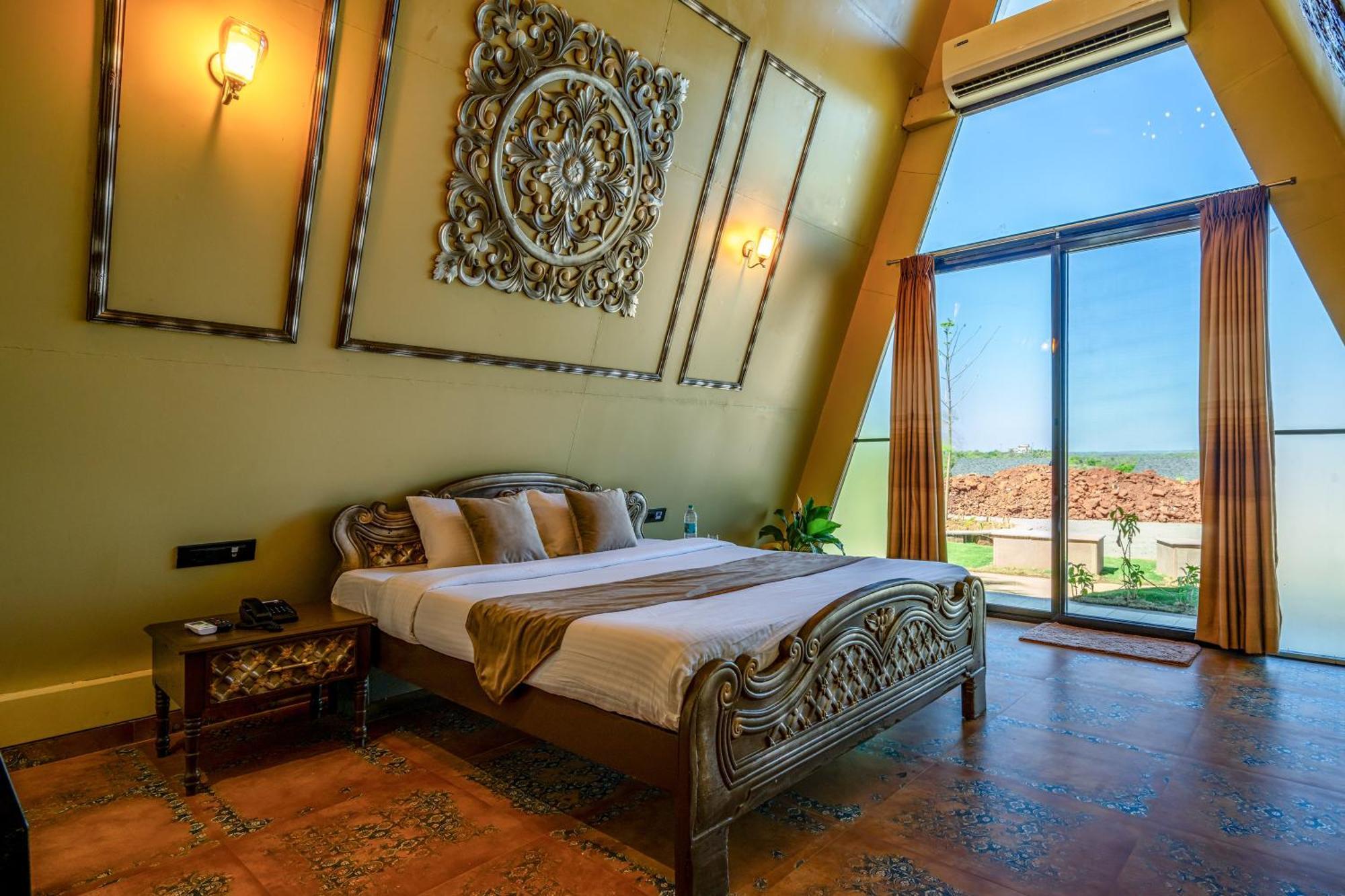 Dio Regaalo Theme Resort, Ratnāgiri Extérieur photo