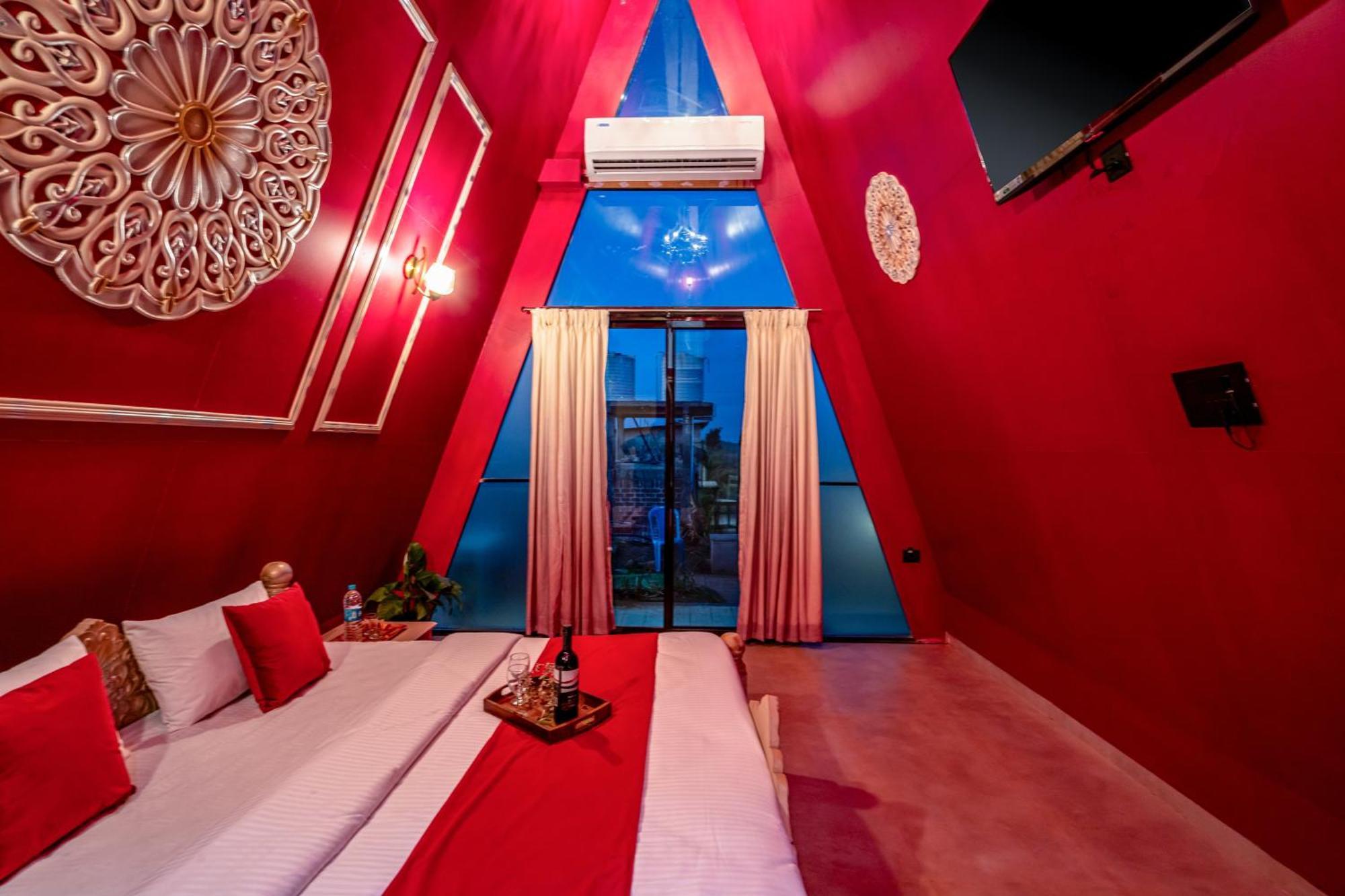 Dio Regaalo Theme Resort, Ratnāgiri Extérieur photo