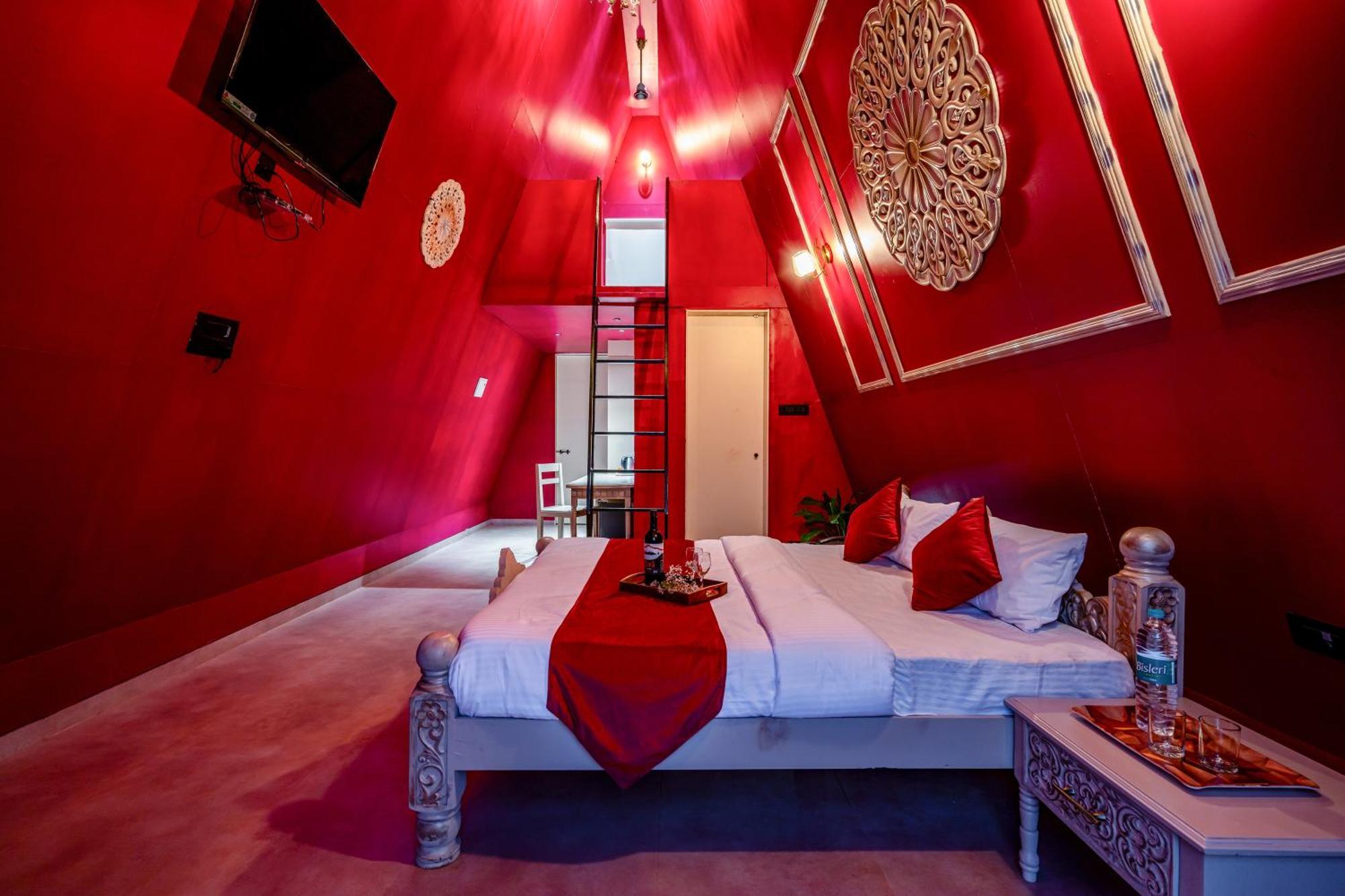 Dio Regaalo Theme Resort, Ratnāgiri Extérieur photo