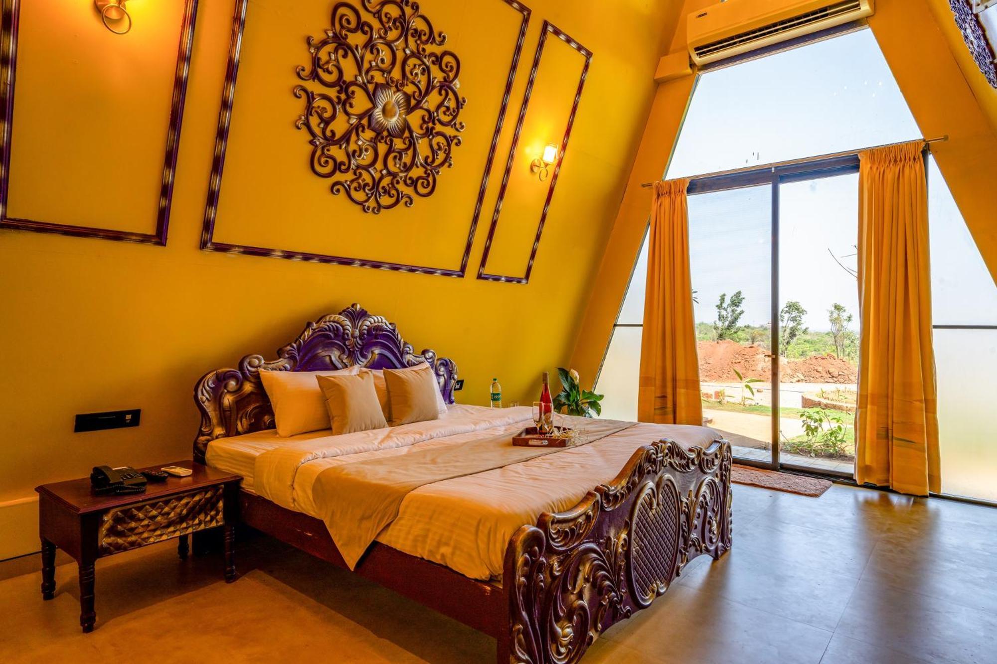 Dio Regaalo Theme Resort, Ratnāgiri Extérieur photo