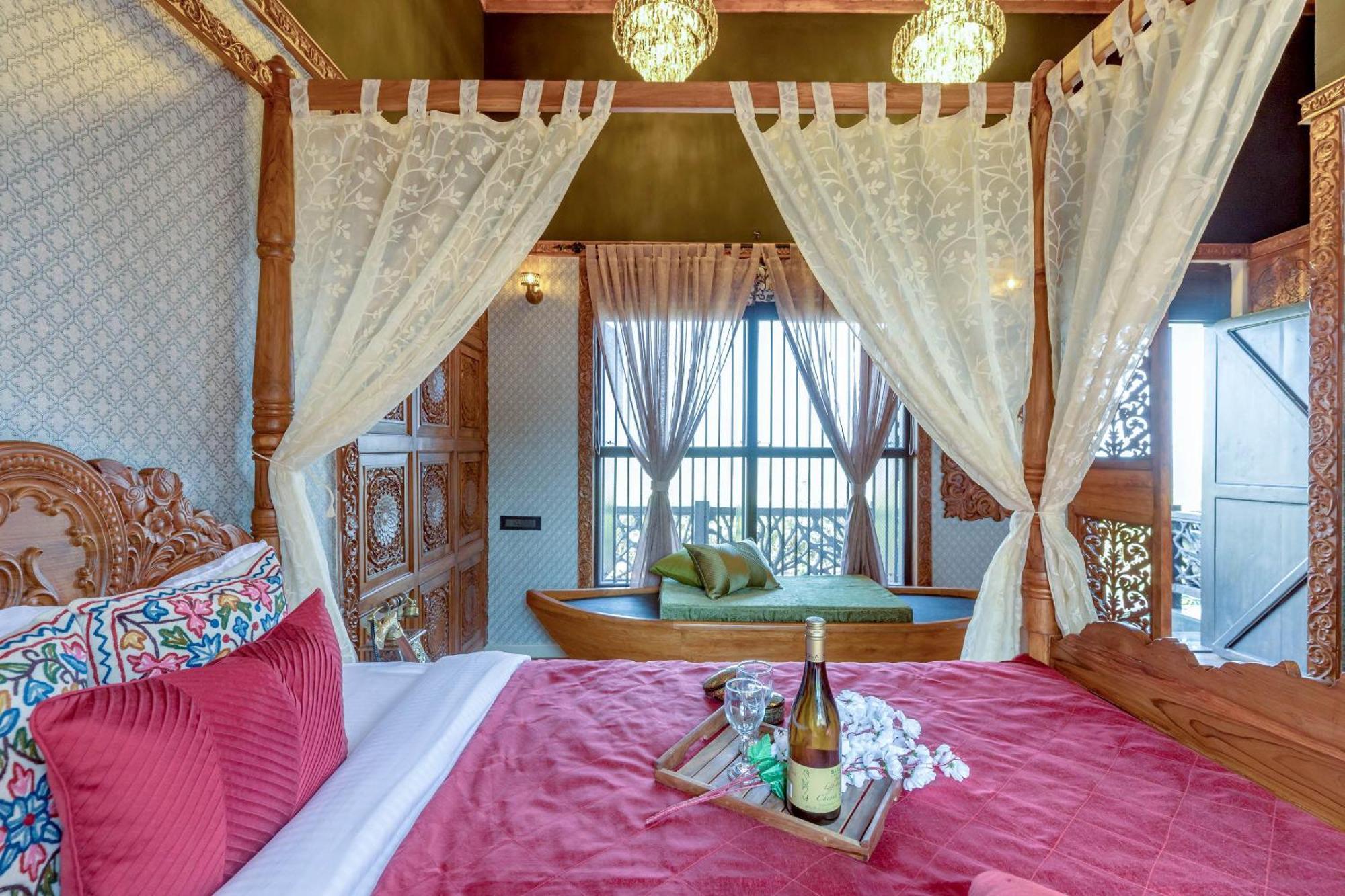 Dio Regaalo Theme Resort, Ratnāgiri Extérieur photo