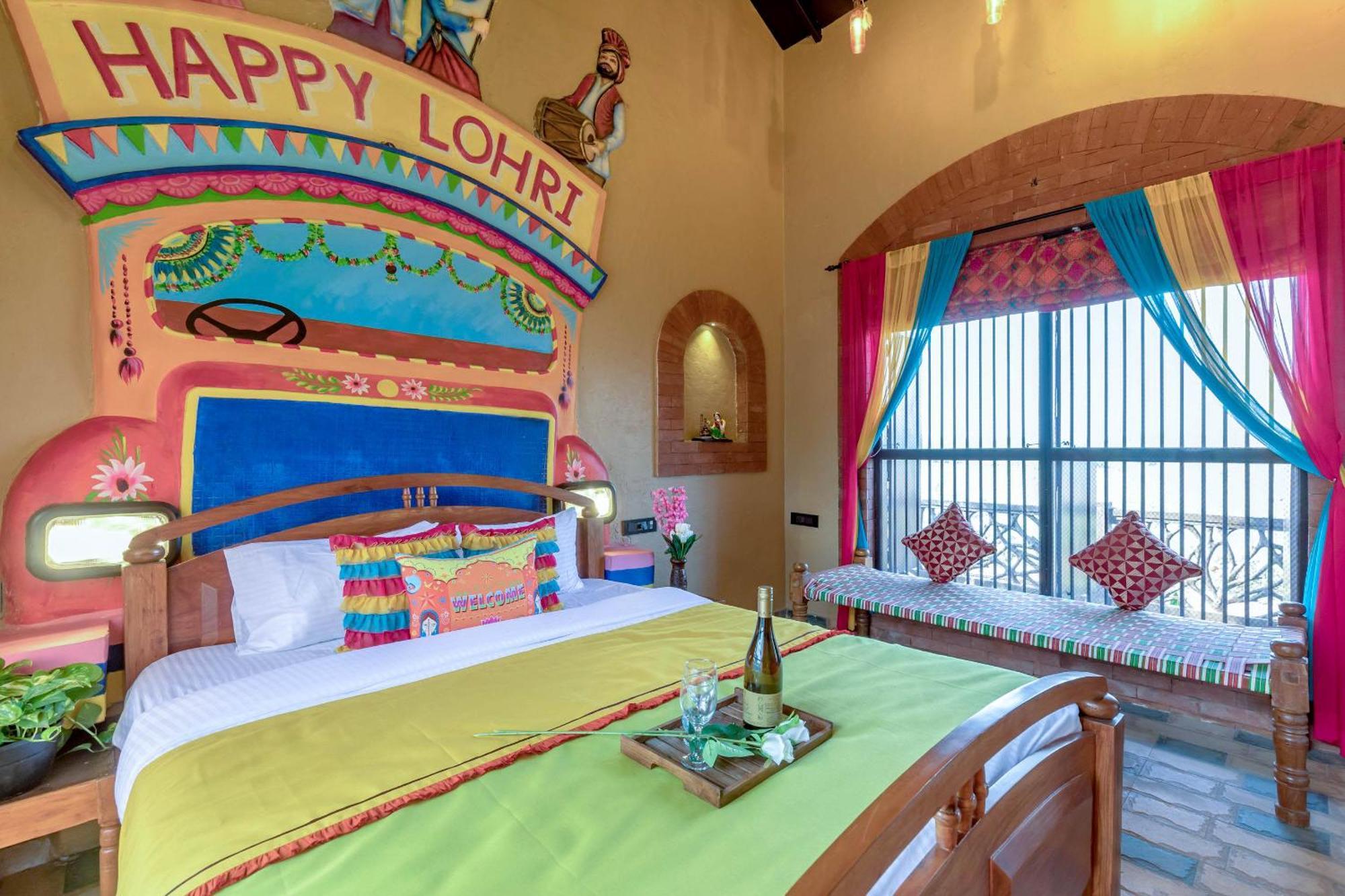 Dio Regaalo Theme Resort, Ratnāgiri Extérieur photo
