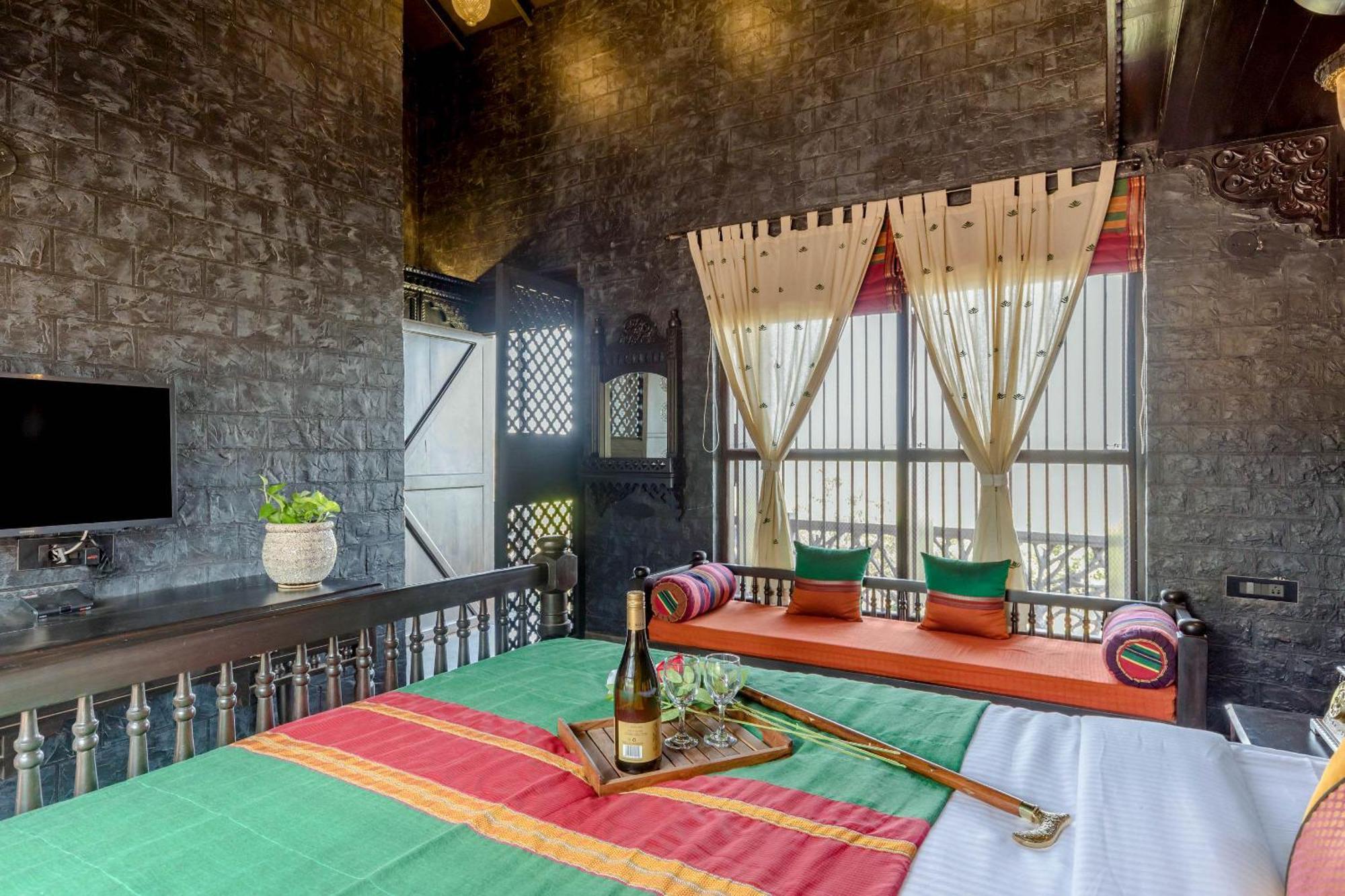 Dio Regaalo Theme Resort, Ratnāgiri Extérieur photo